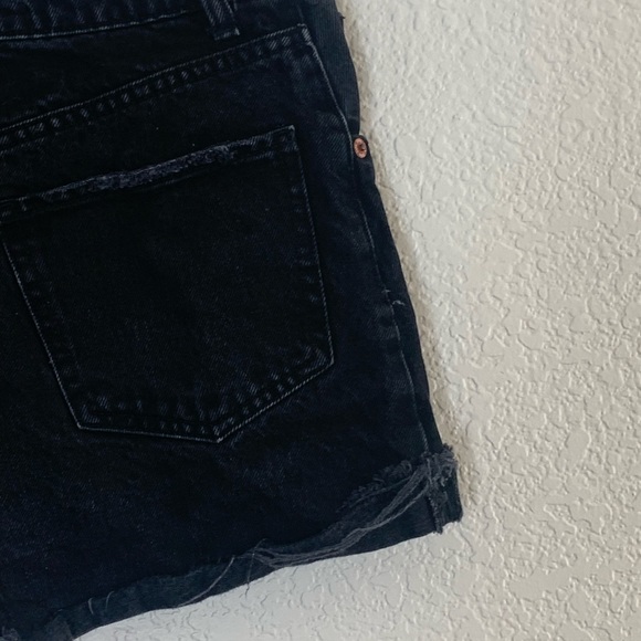 Zara | High rise button fly denim fray cuffed shorts size 0 - Picture 5 of 8